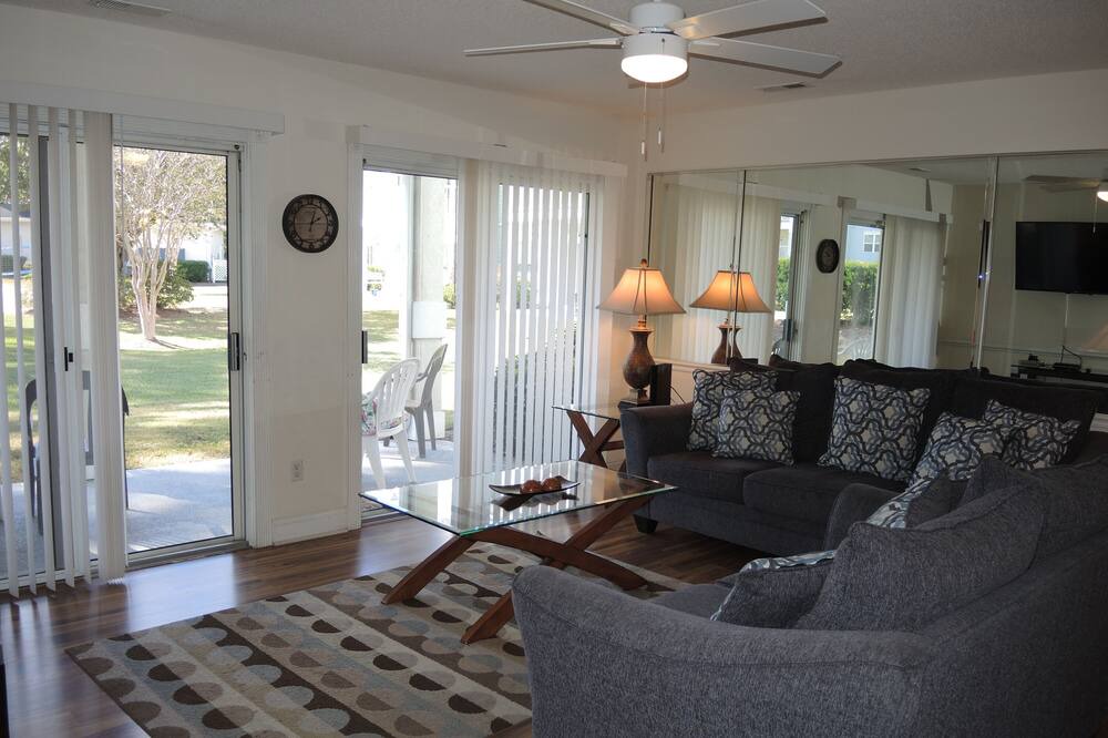 Photo of Livingroom in Calabash