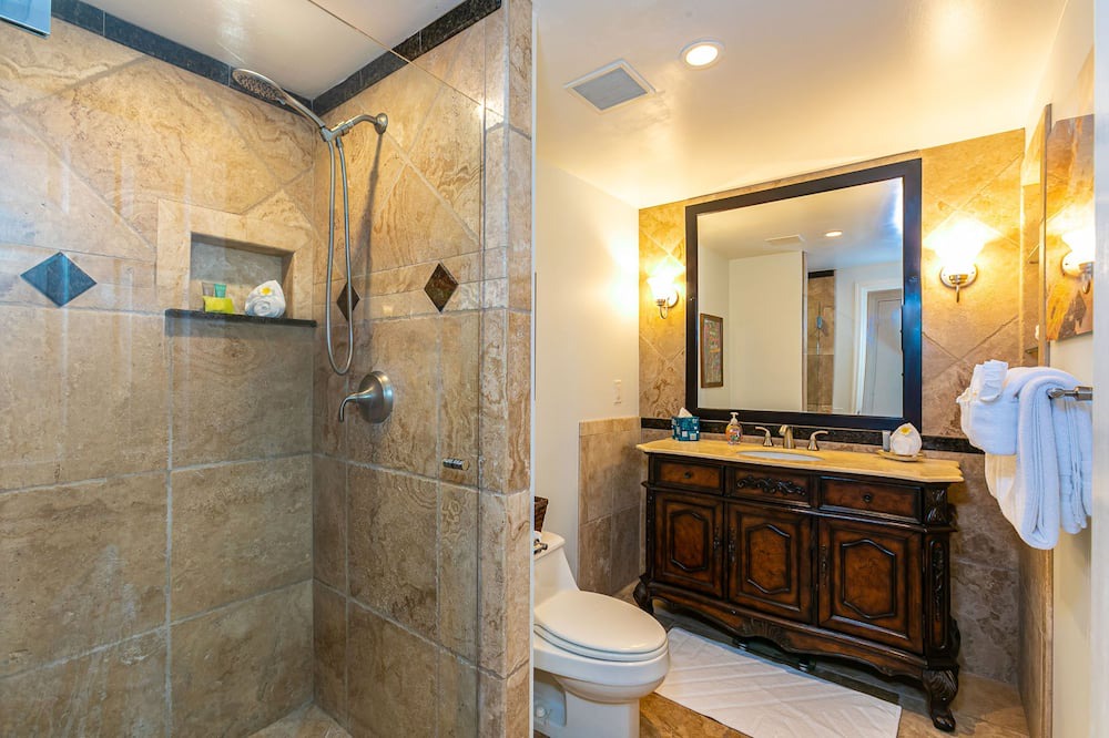Photo of Bathroom in Wailea