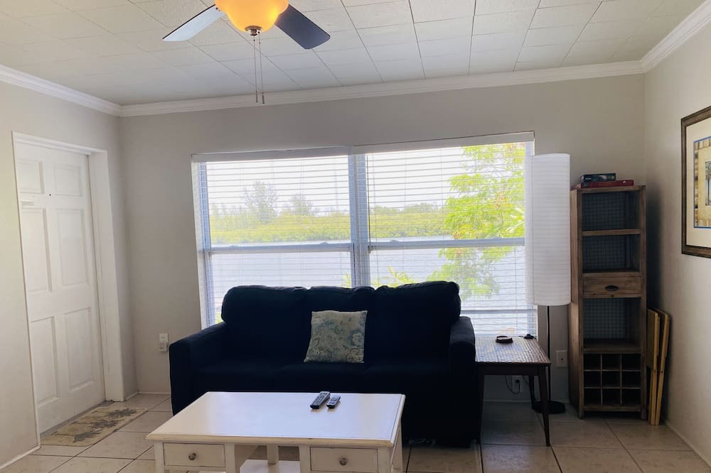 Photo of Livingroom in Sunset Reef