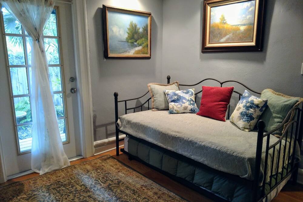 Photo of Bedroom in Gillespie Park