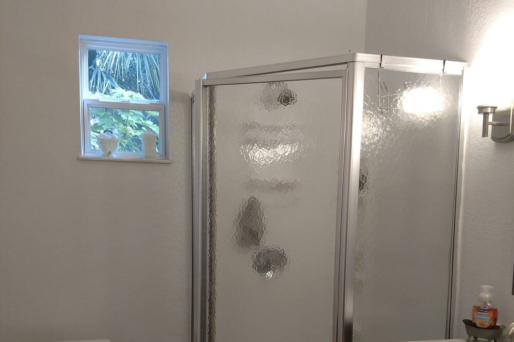Photo of Bathroom in Gillespie Park