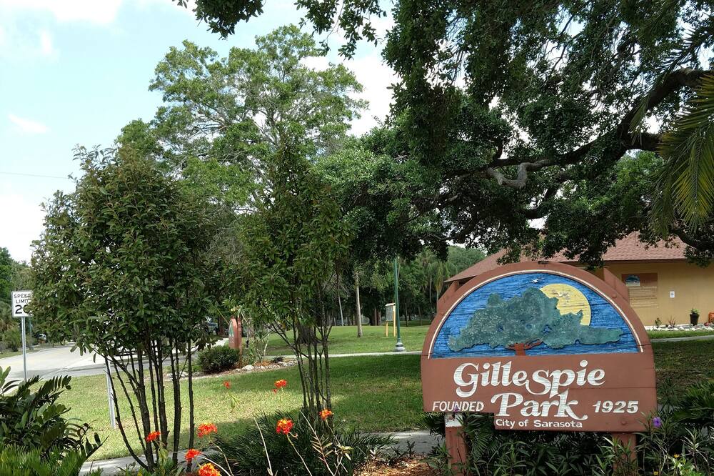 Photo of Outdoor in Gillespie Park