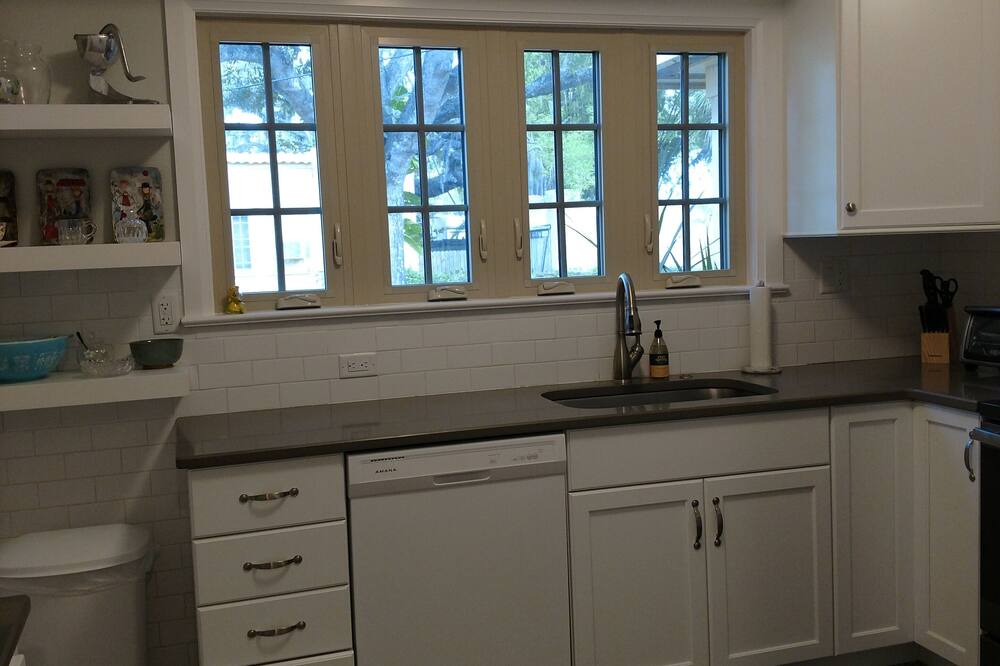 Photo of Kitchen in Gillespie Park