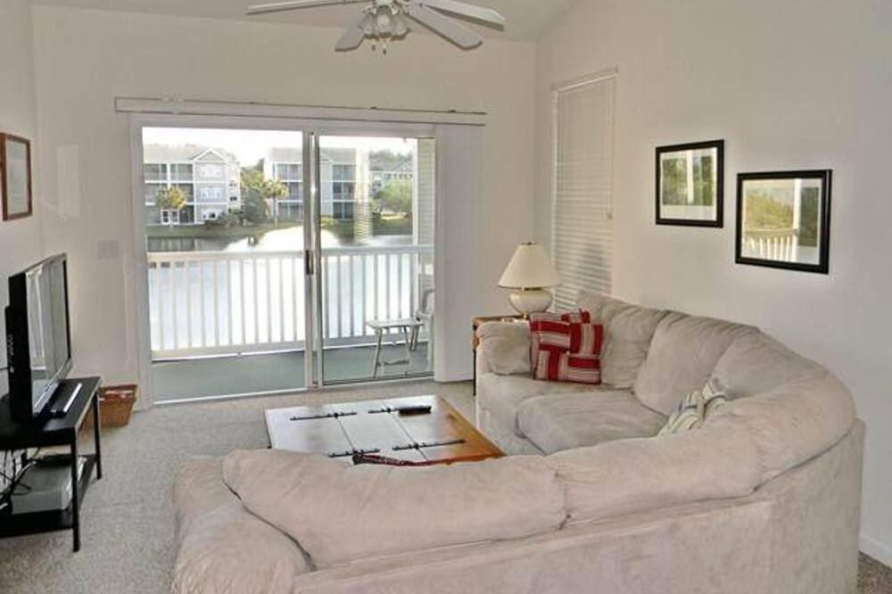 Photo of Livingroom in Sunset Beach