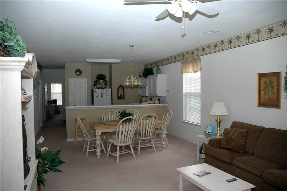 Photo of Livingroom in Sunset Beach