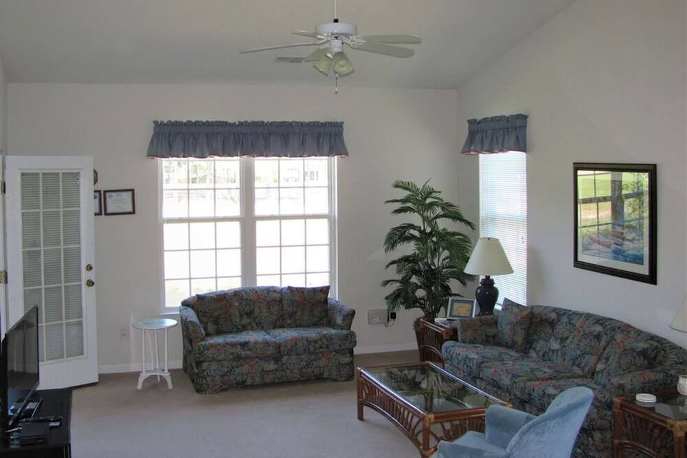 Photo of Livingroom in Sunset Beach