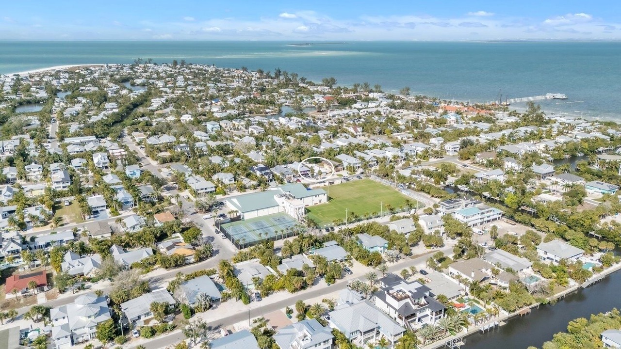 Photo of Others in Anna Maria
