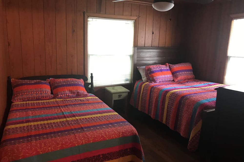 Photo of Bedroom in Lake Waccamaw