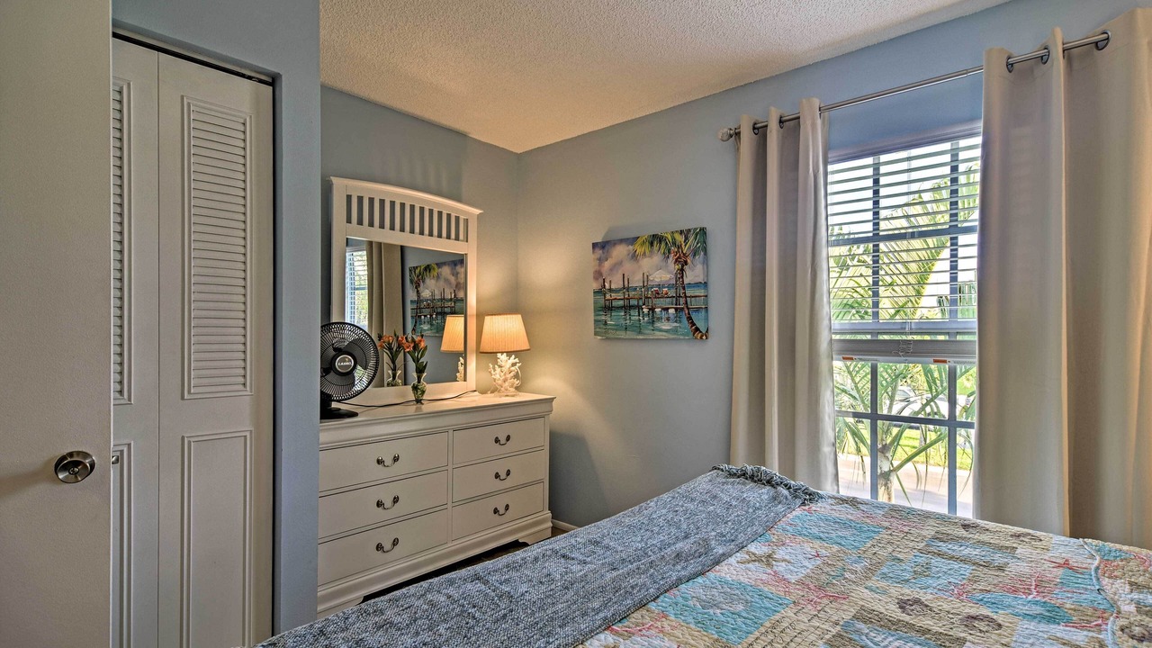Photo of Bedroom in Capri Isle