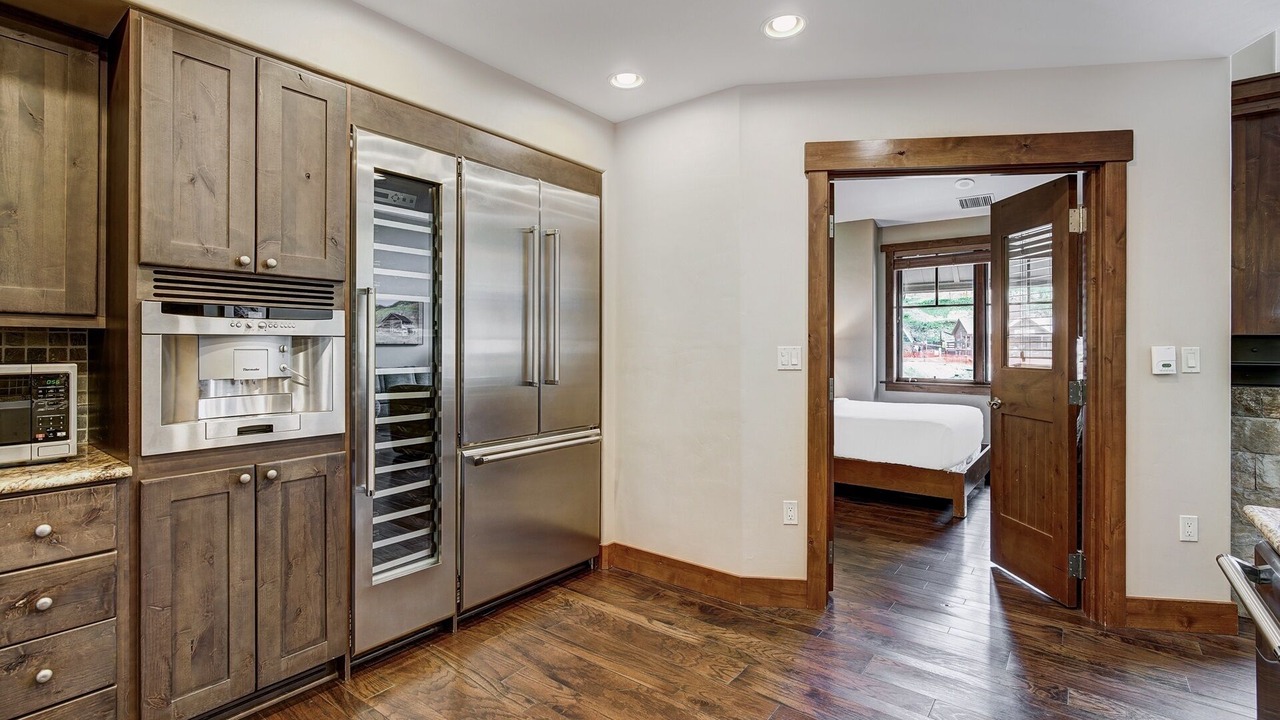 Photo of Kitchen in Peak 8