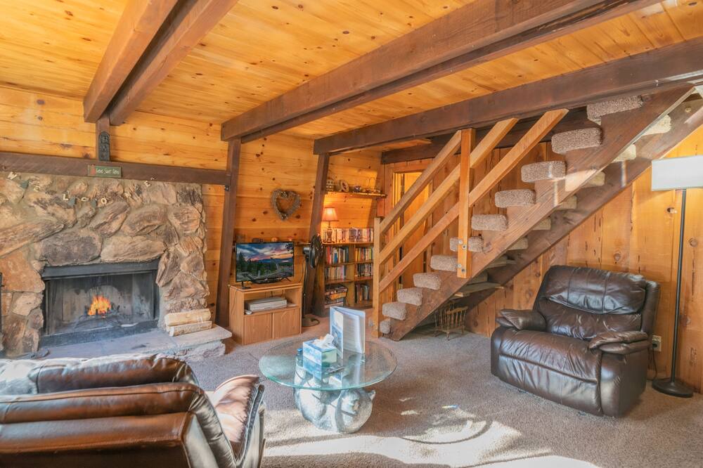 Photo of Livingroom in Big Bear Lake