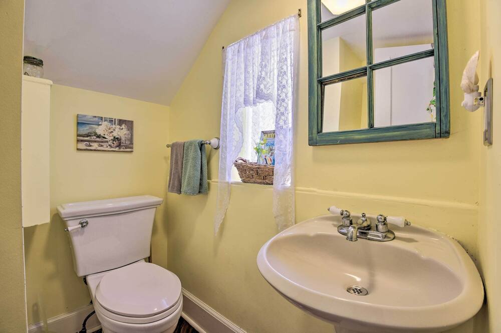 Photo of Bathroom in Gillespie Park