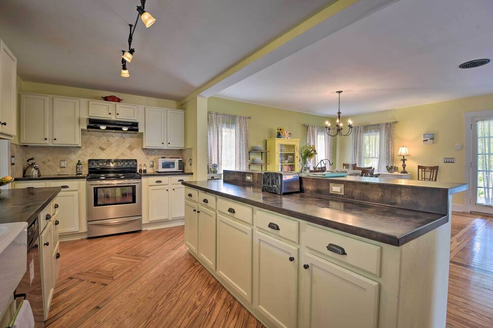 Photo of Kitchen in Gillespie Park