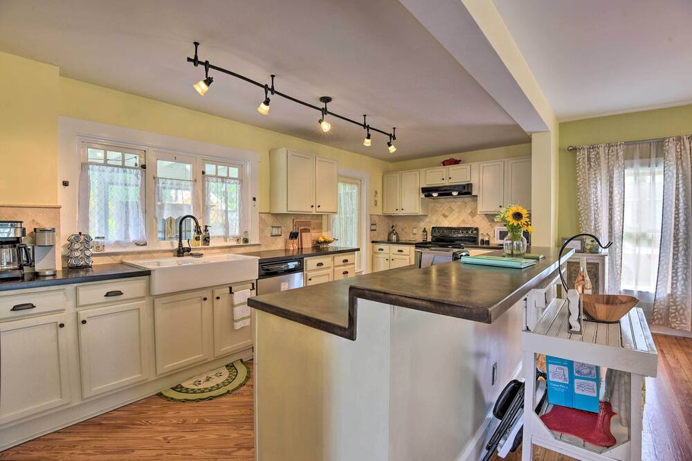Photo of Kitchen in Gillespie Park
