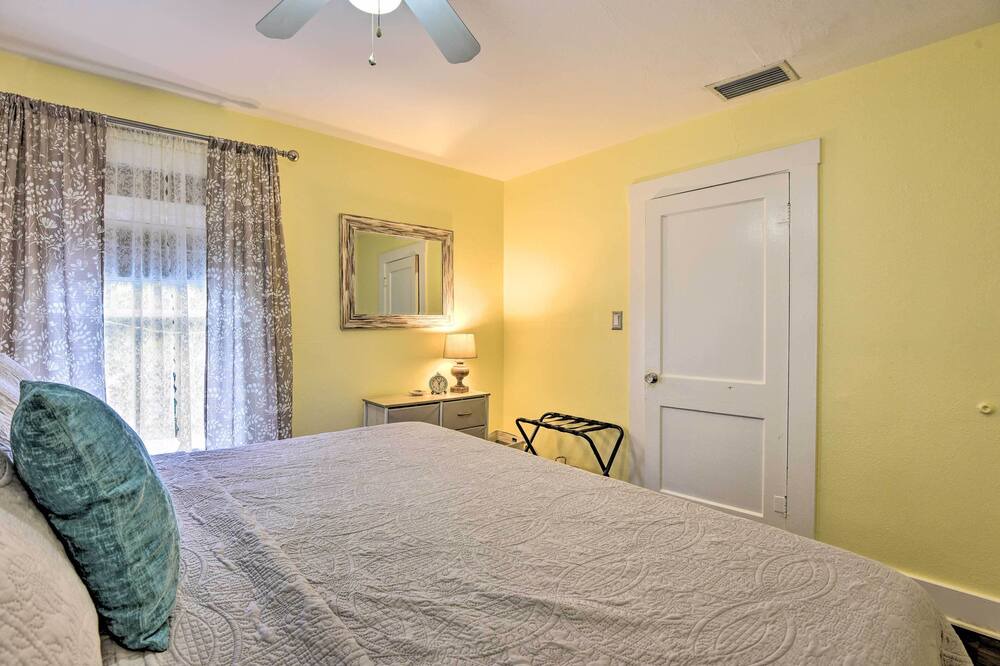 Photo of Bedroom in Gillespie Park
