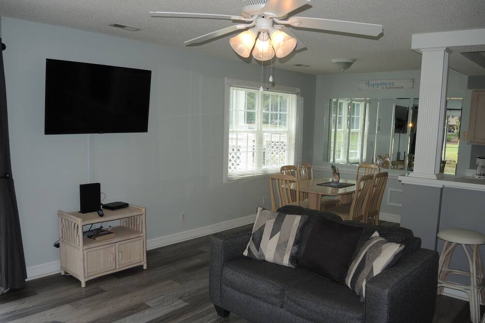 Photo of Livingroom in Calabash
