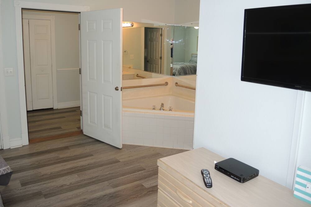 Photo of Bedroom in Calabash