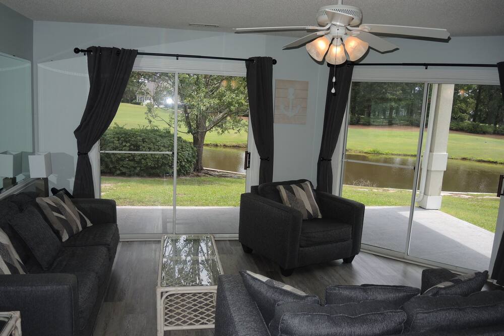 Photo of Livingroom in Calabash