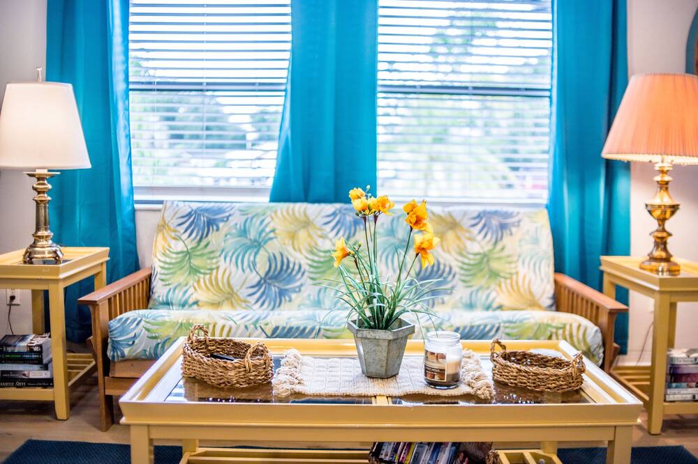 Photo of Livingroom in Seminole