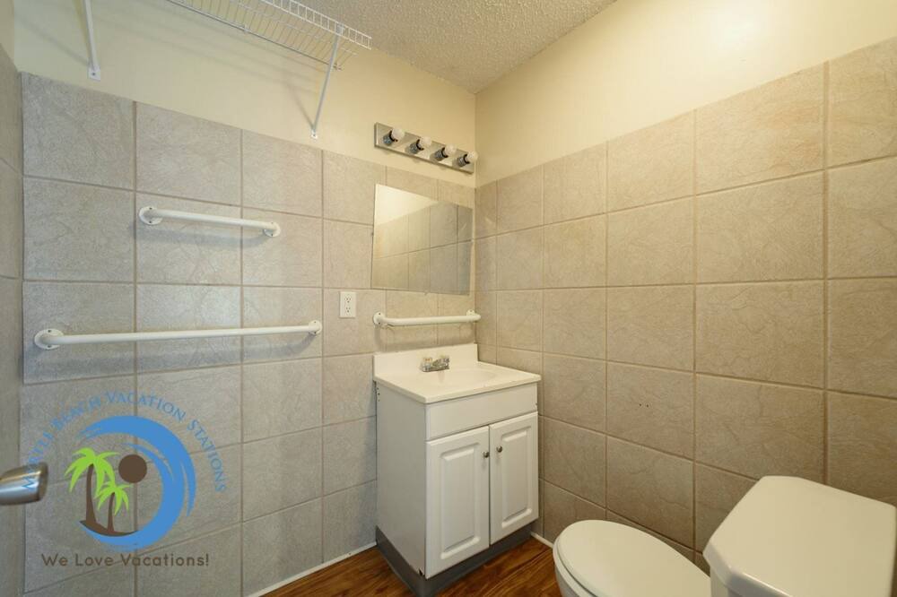 Photo of Bathroom in Ash