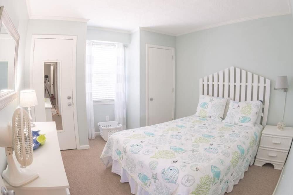 Photo of Bedroom in Holden Beach