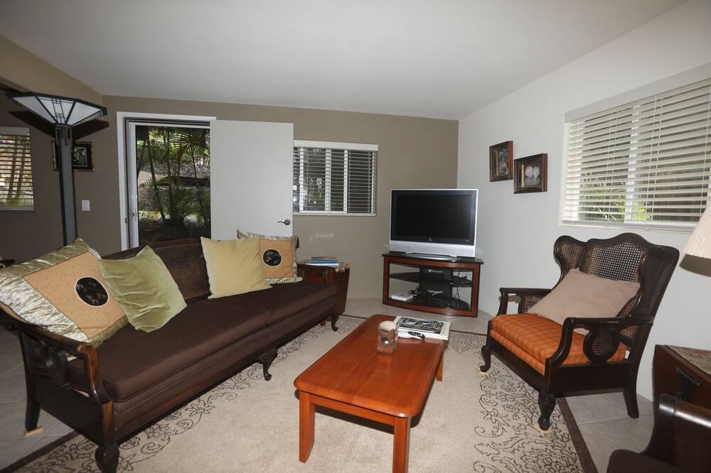 Photo of Bedroom in Kealakekua
