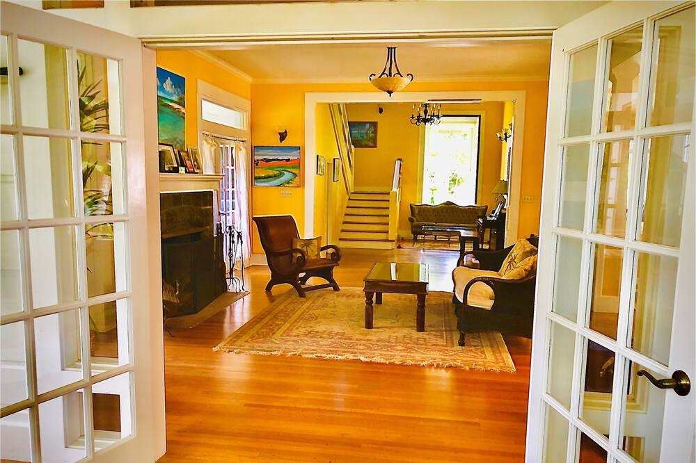 Photo of Livingroom in Hawi