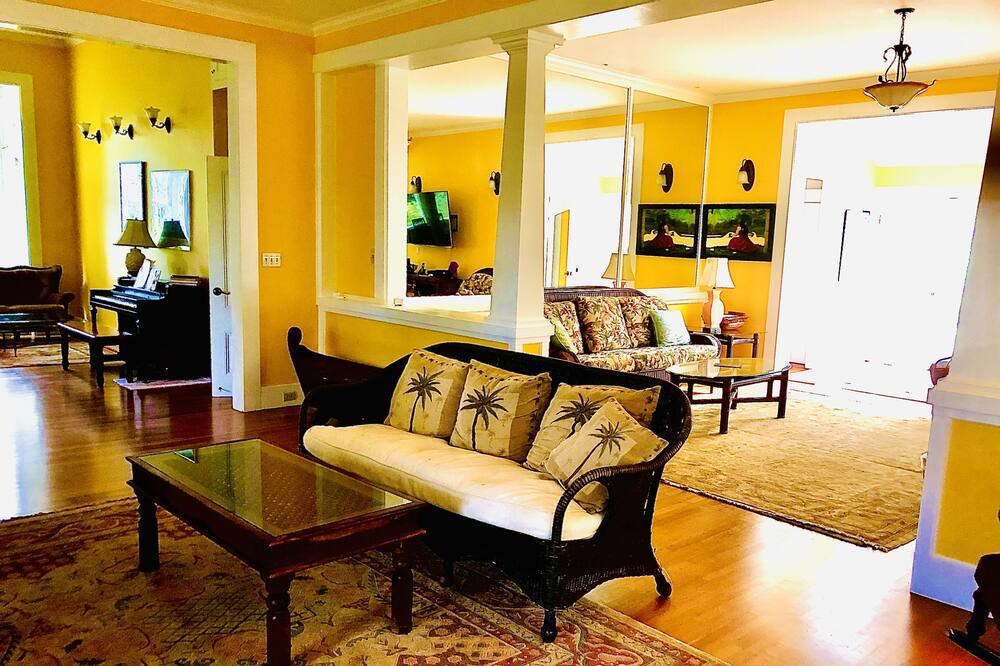 Photo of Livingroom in Hawi