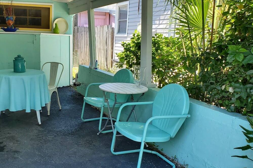 Photo of Patio Balcony in Sunset Beach