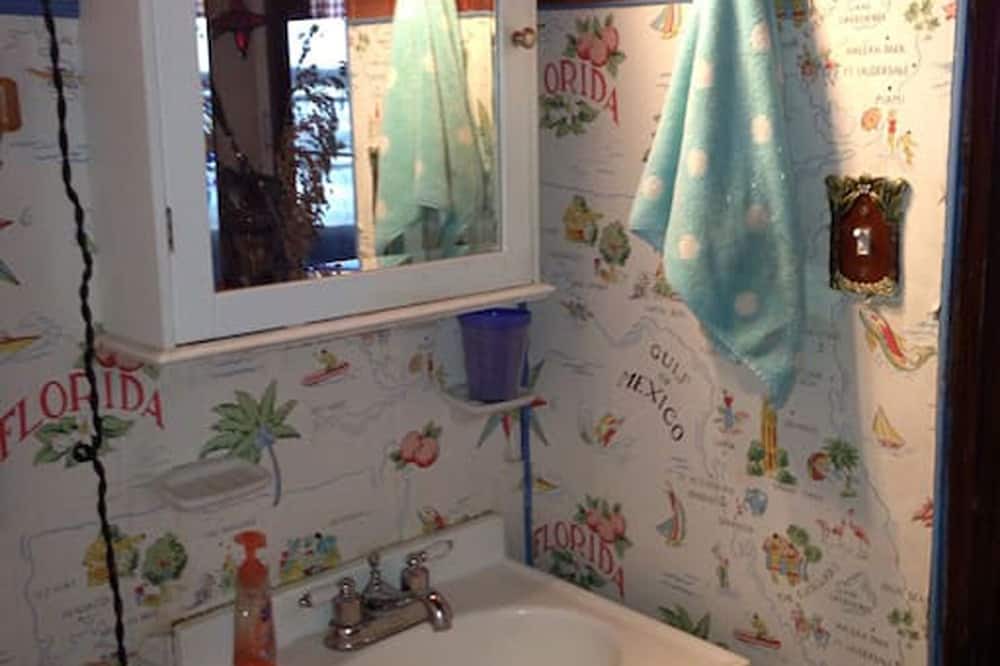 Photo of Bathroom in Sunset Beach