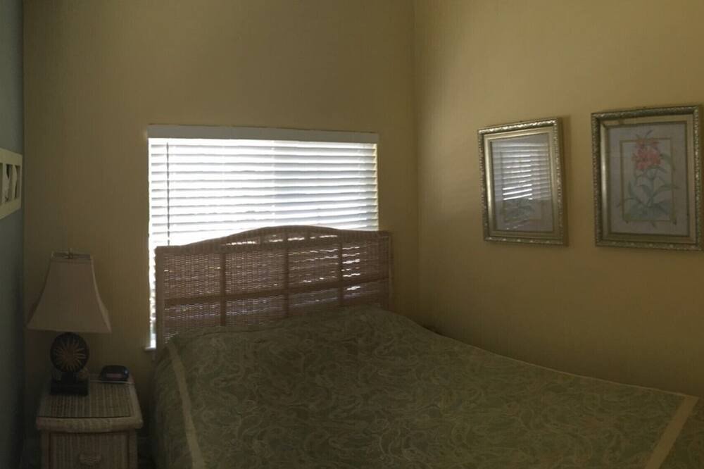 Photo of Bedroom in Sunset Beach