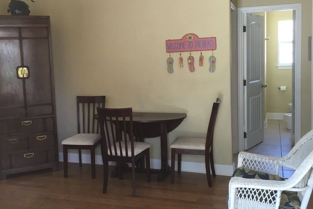 Photo of Livingroom in Sunset Beach