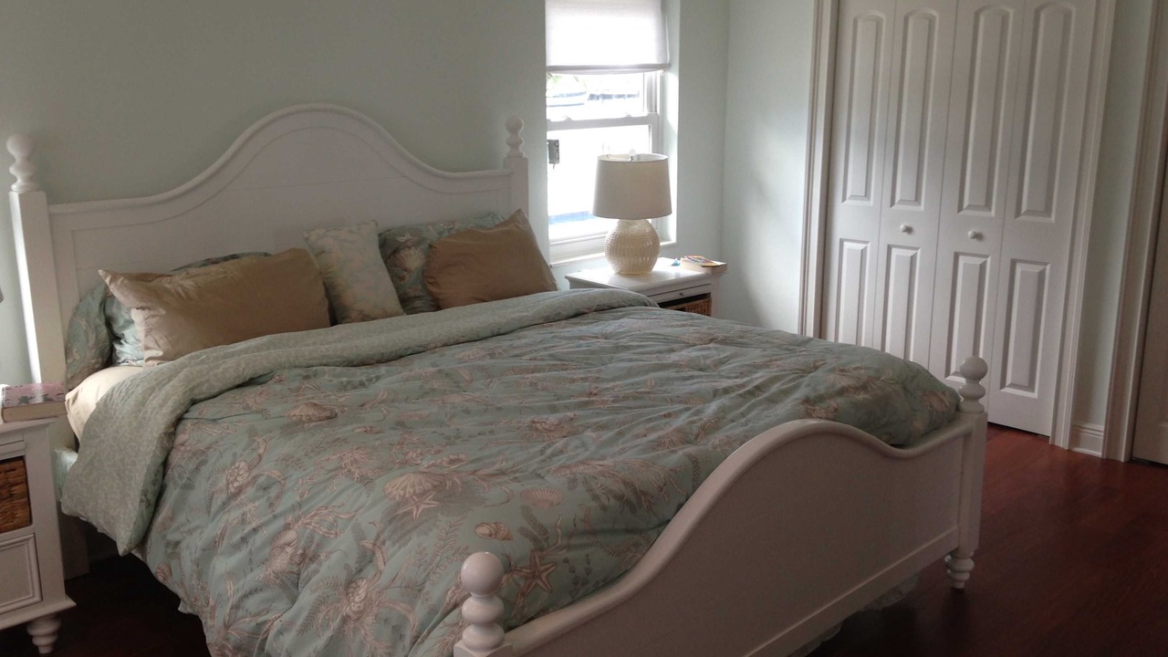 Photo of Bedroom in Capri Isle