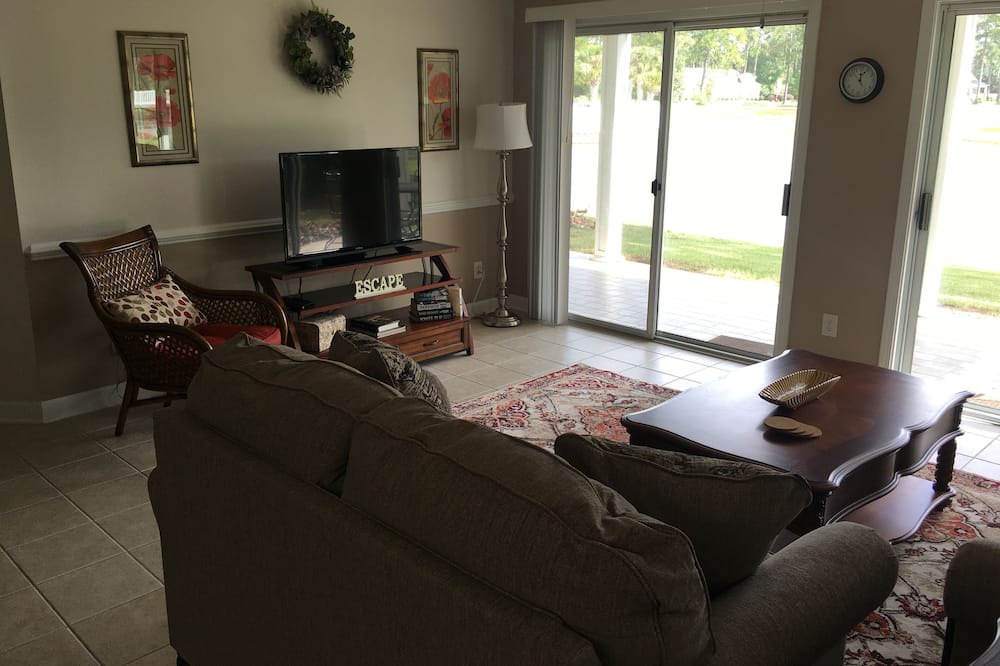 Photo of Bedroom in Calabash