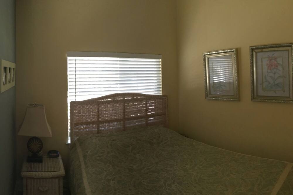 Photo of Bedroom in Sunset Beach