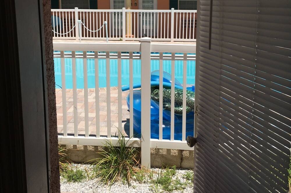 Photo of Patio Balcony in Sunset Beach