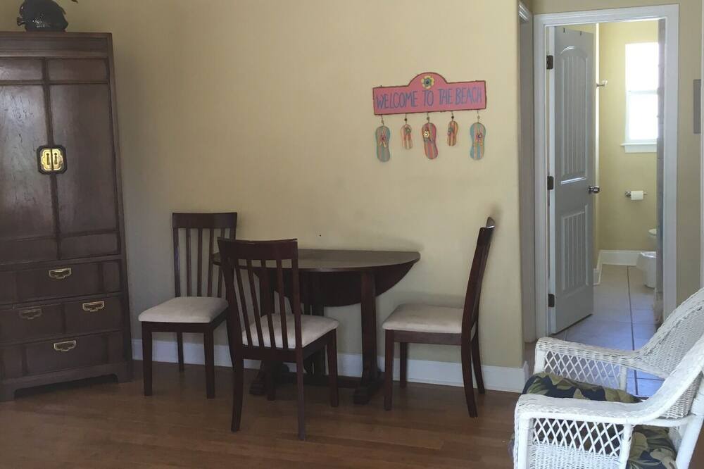 Photo of Livingroom in Sunset Beach