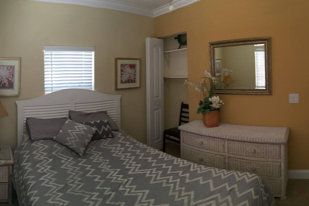 Photo of Bedroom in Sunset Beach