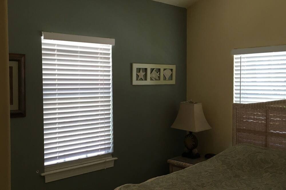Photo of Bedroom in Sunset Beach