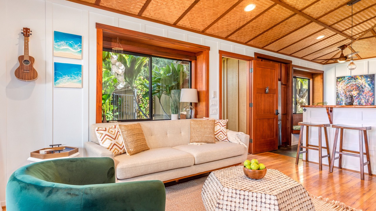 Photo of Livingroom in Kahaluu-Keauhou
