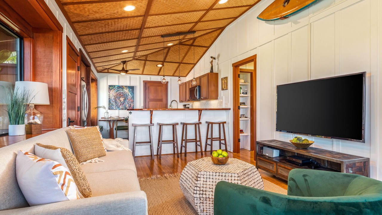 Photo of Livingroom in Kahaluu-Keauhou
