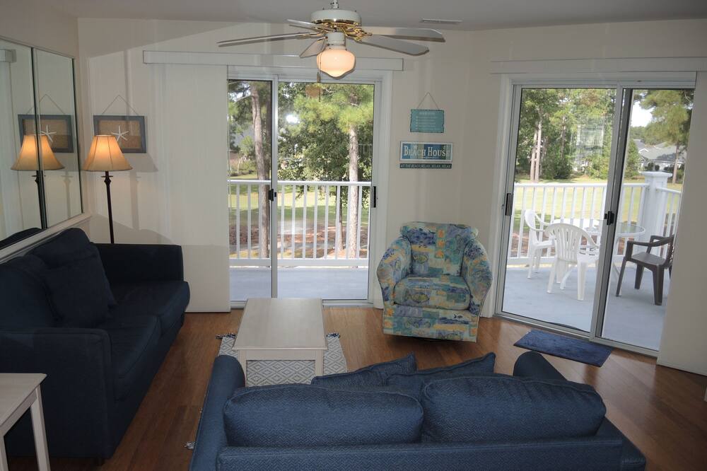 Photo of Livingroom in Calabash