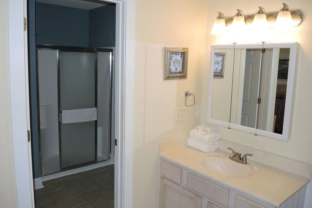 Photo of Bathroom in Calabash