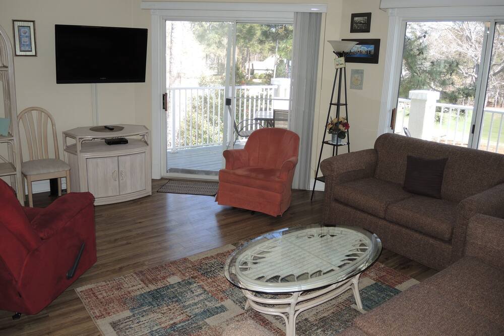 Photo of Livingroom in Calabash