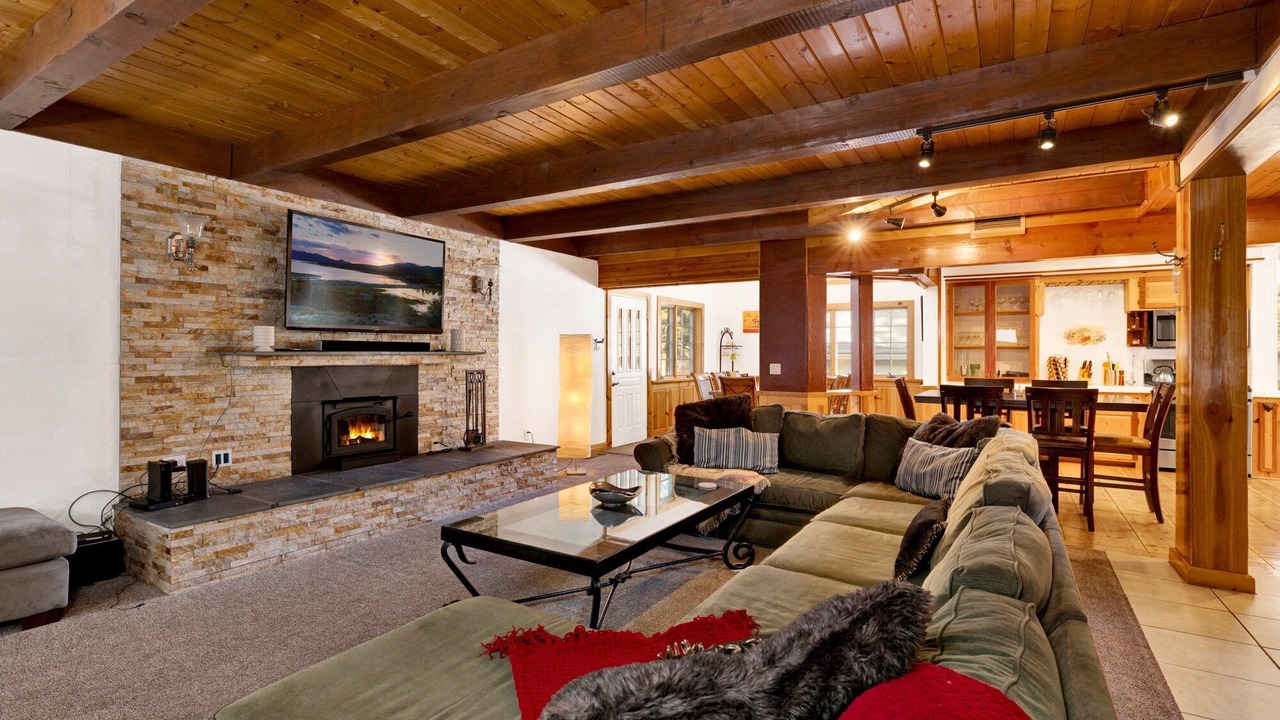 Photo of Livingroom in Big Bear Lake