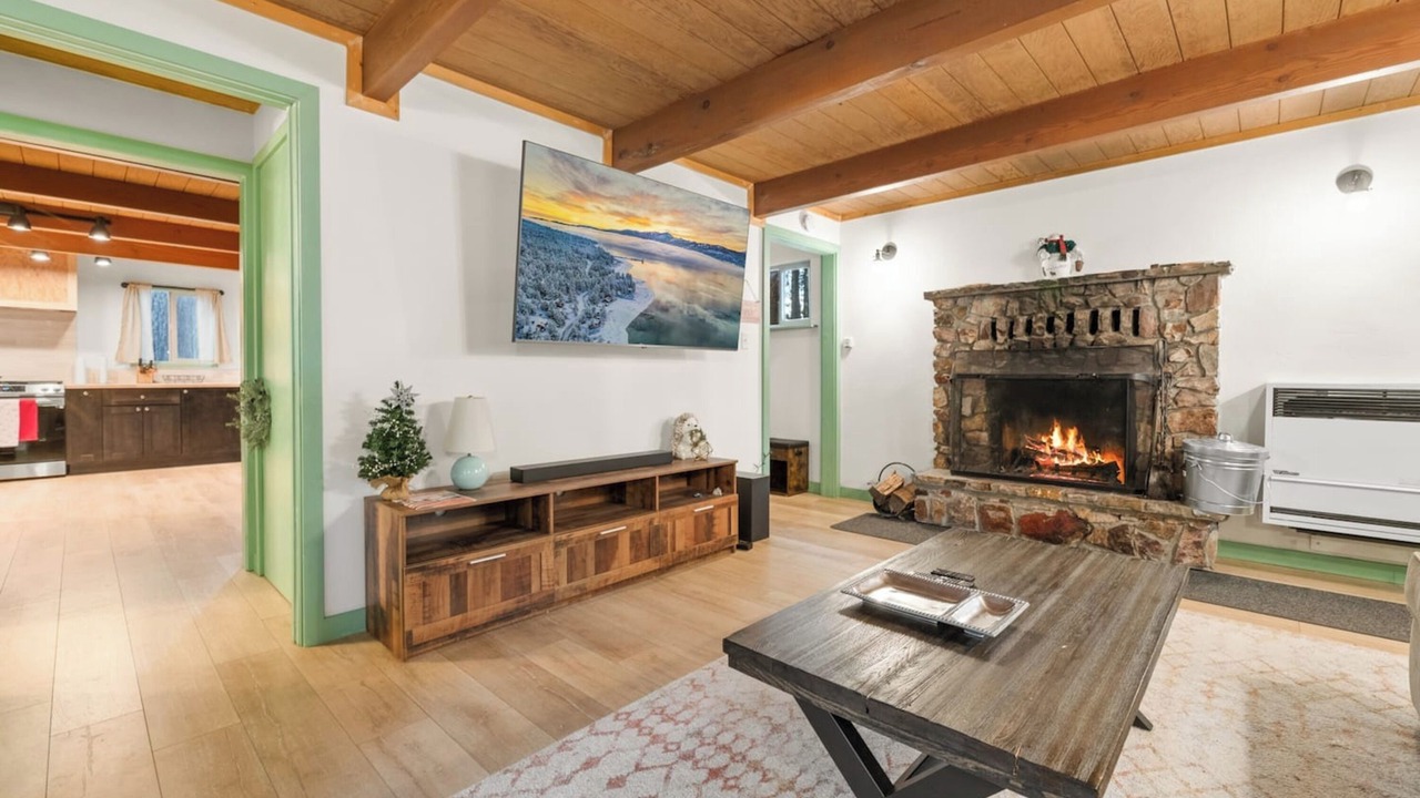 Photo of Livingroom in Big Bear Lake
