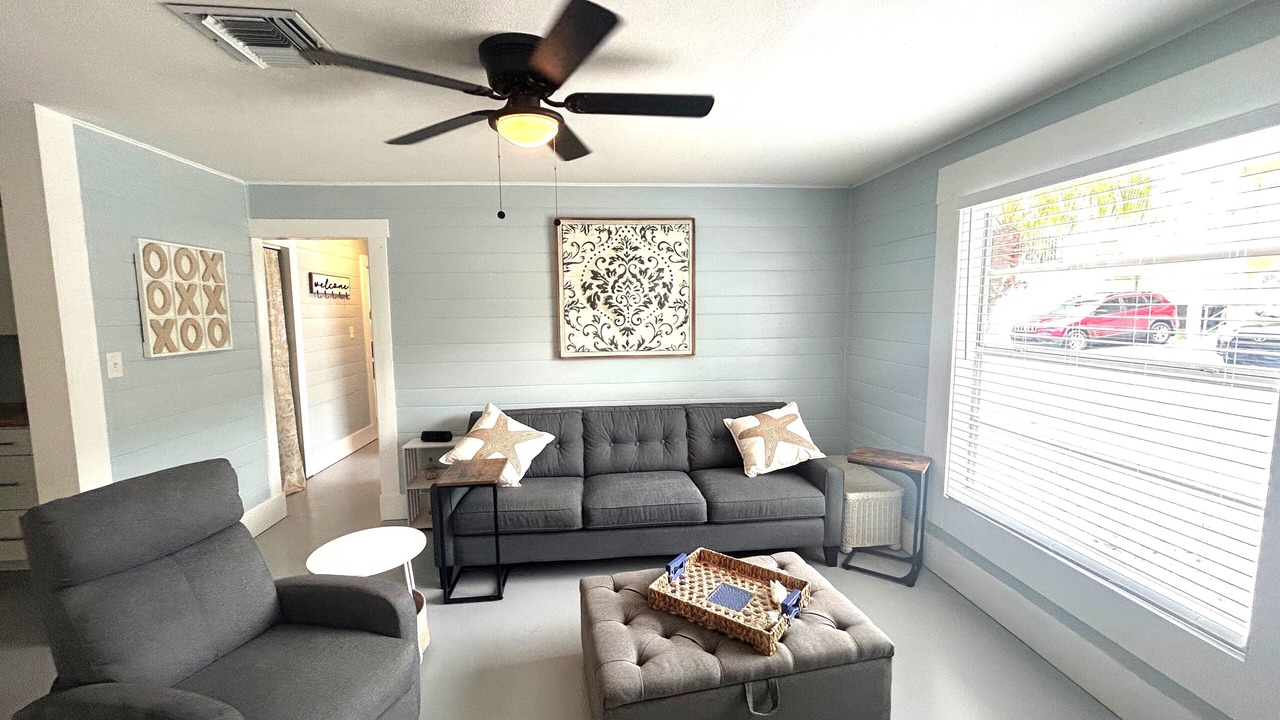 Photo of Livingroom in Redington Shores