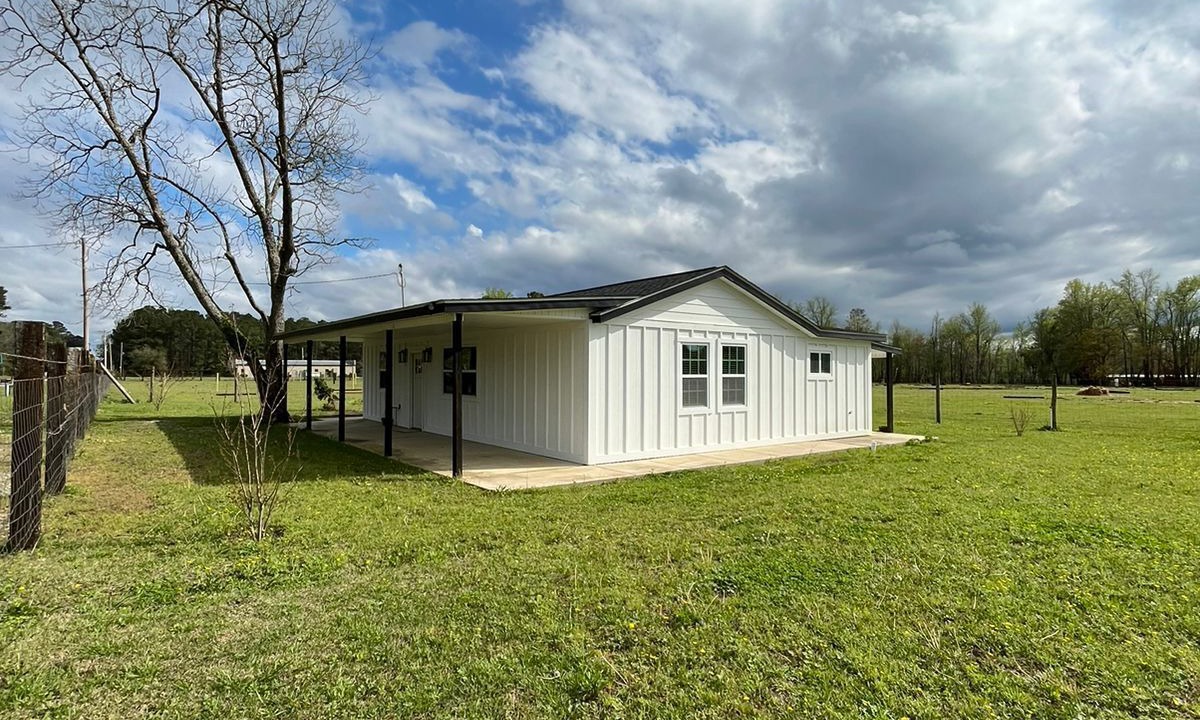 Photo of Outdoor in Loris