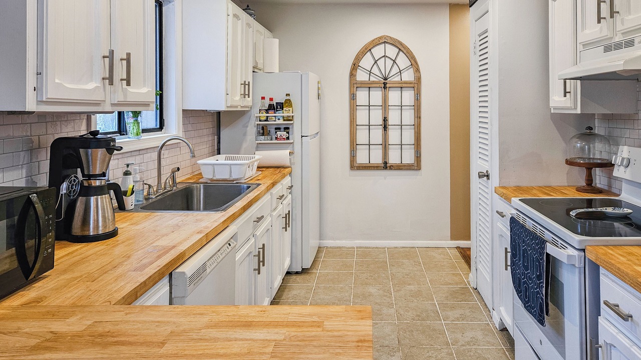 Photo of Kitchen in Long Pond