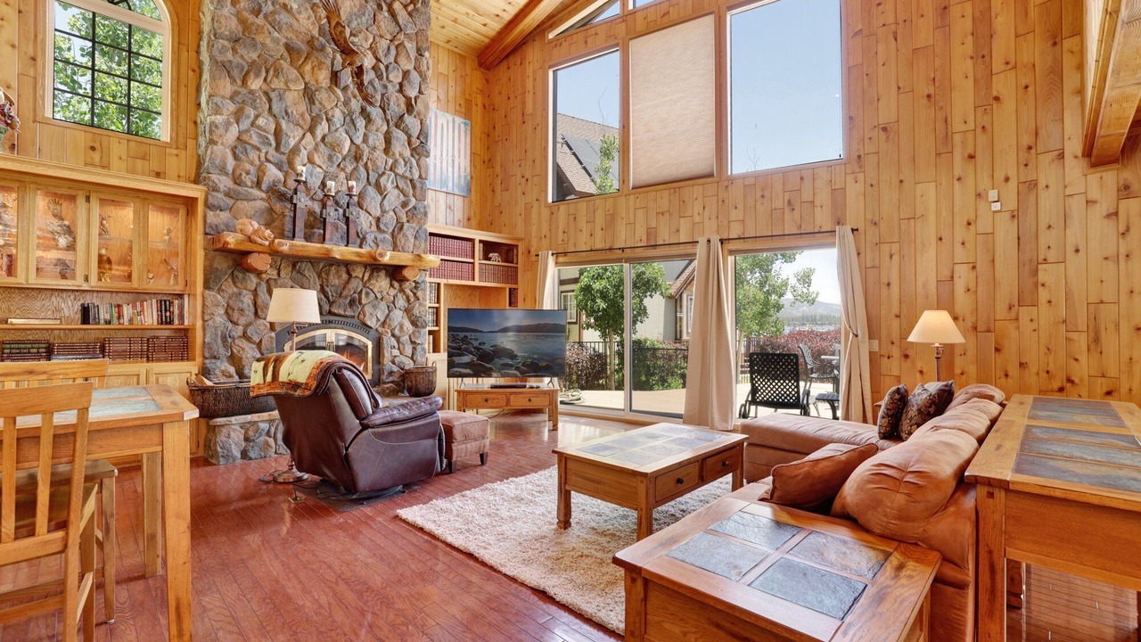 Photo of Livingroom in Big Bear Lake